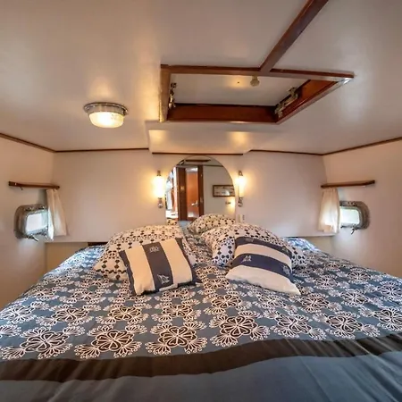 Botel Sealov Hebergements Insolites- Linge, Menage Et Velos Inclus