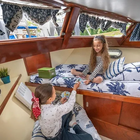 ספינת מלון Sealov Hebergements Insolites- Linge, Menage Et Velos Inclus