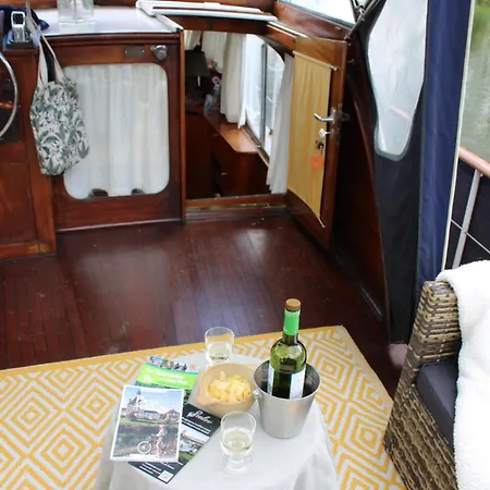 ספינת מלון Sealov Hebergements Insolites- Linge, Menage Et Velos Inclus Eaucourt-sur-Somme