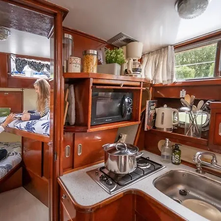 Sealov Hebergements Insolites- Linge, Menage Et Velos Inclus ספינת מלון Eaucourt-sur-Somme