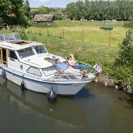 Botel Sealov Hebergements Insolites- Linge, Menage Et Velos Inclus